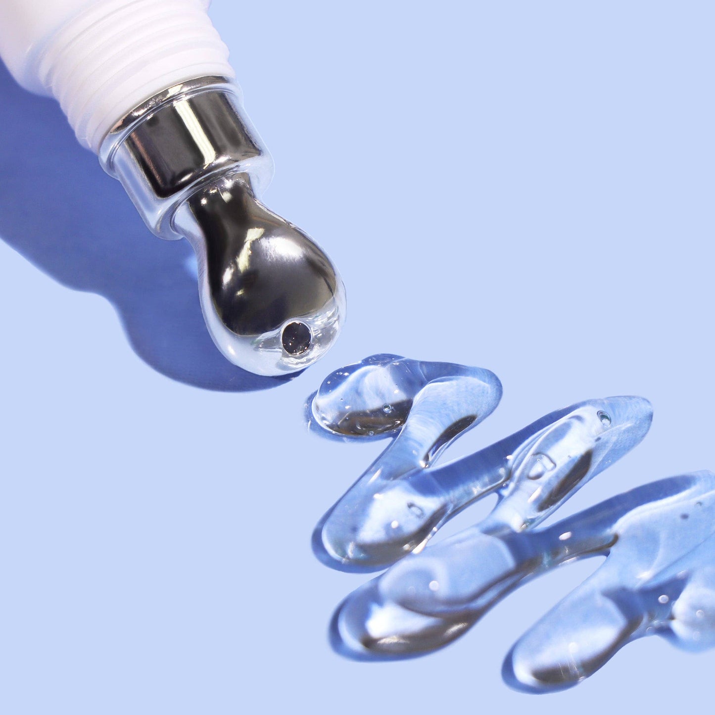 Gel oculare alla caffeina e acido ialuronico per la decongestione