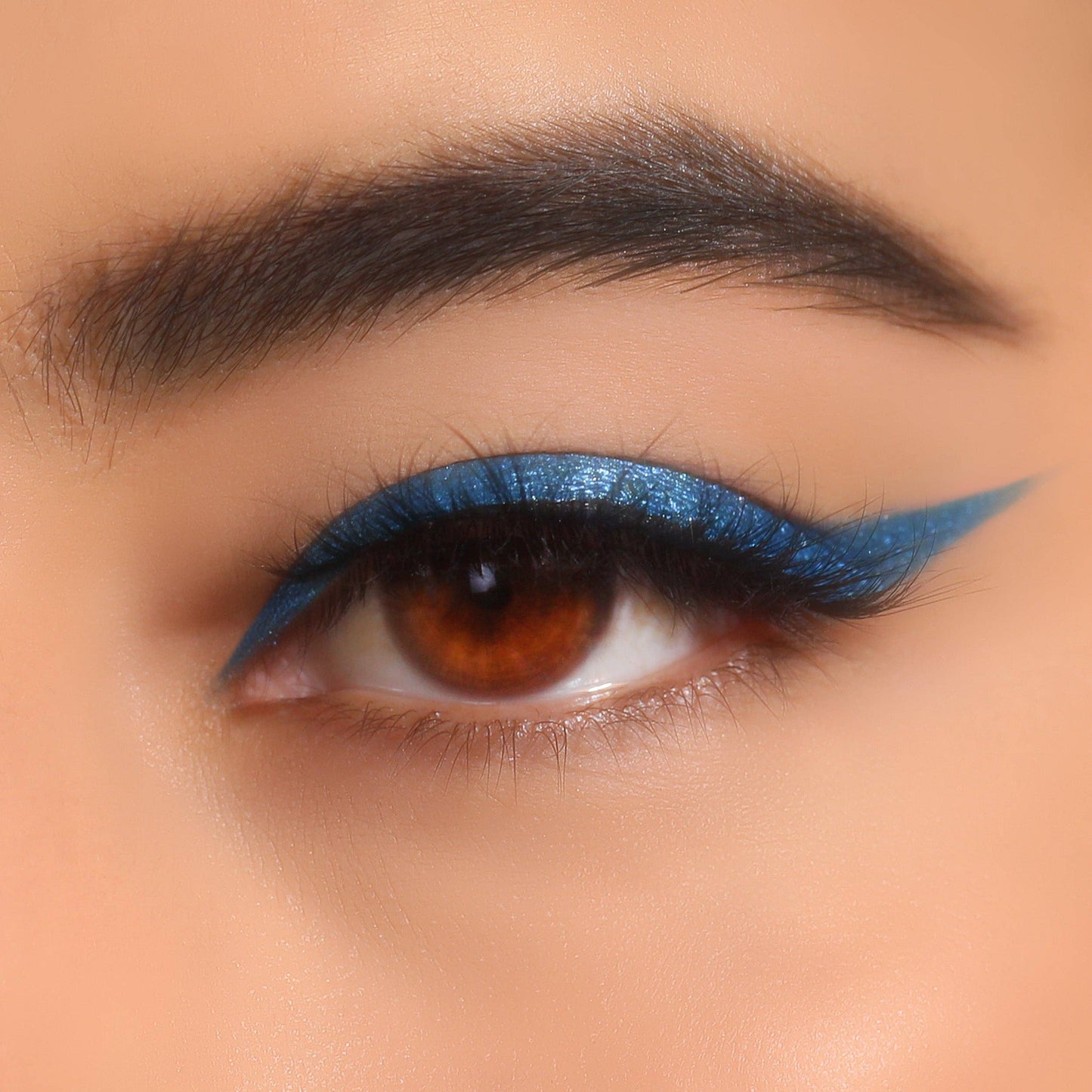 Delineador Brilhante Statement (018, Azul-Real Brilhante)
