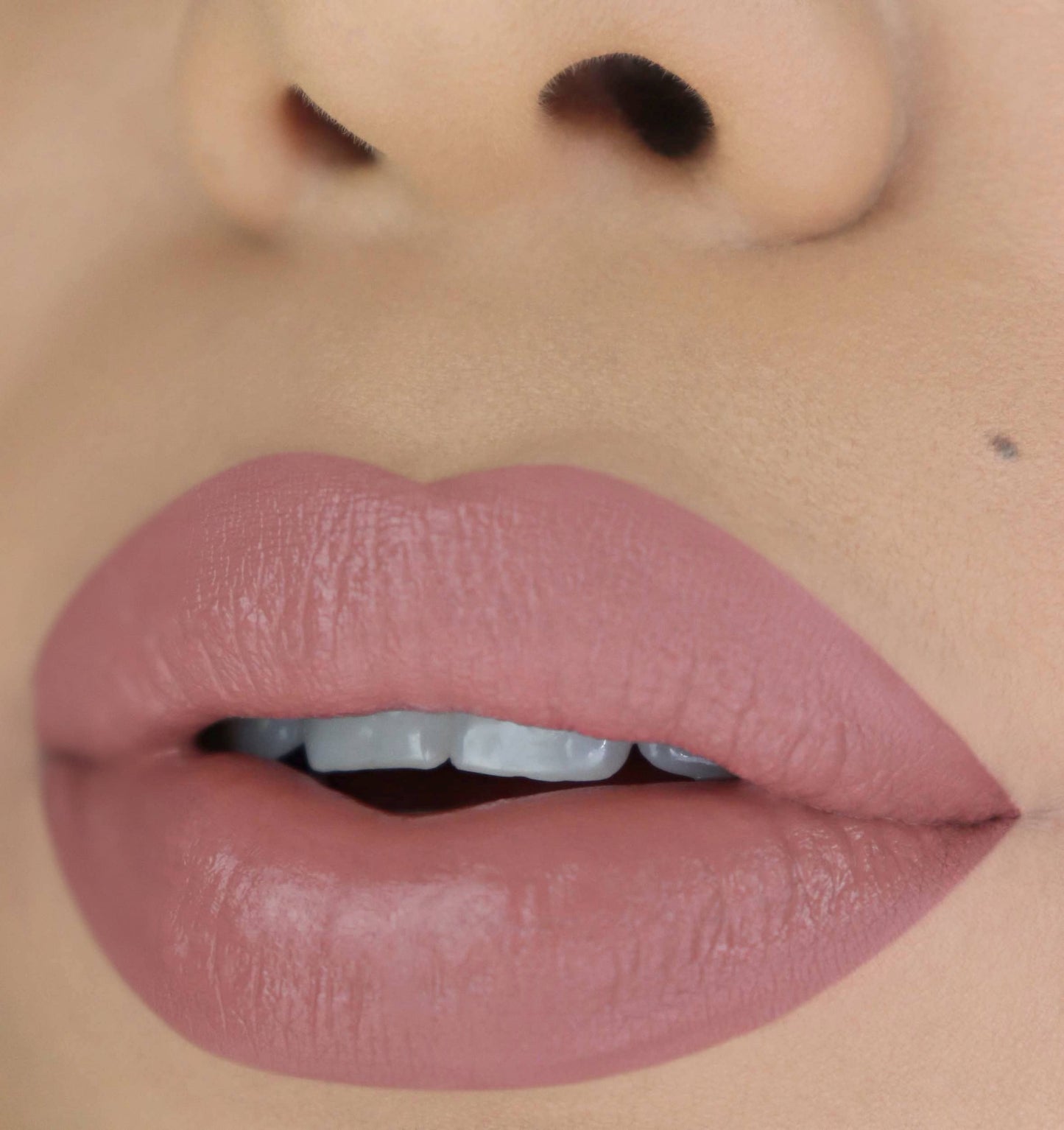 Matte flüssige Lippen 020 - Novel